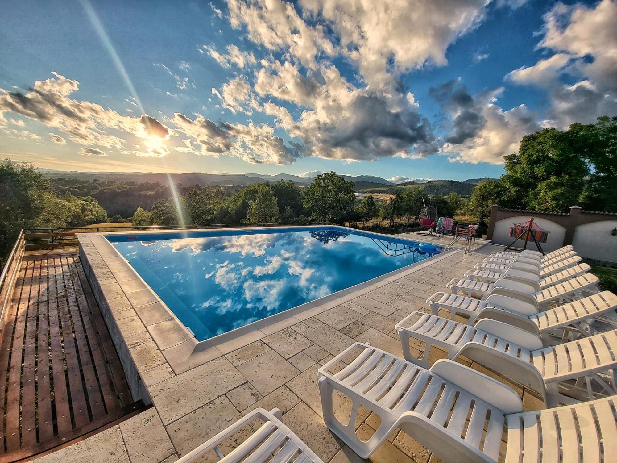Conacul Lui Bulica Otel Novaci-Străini Dış mekan fotoğraf