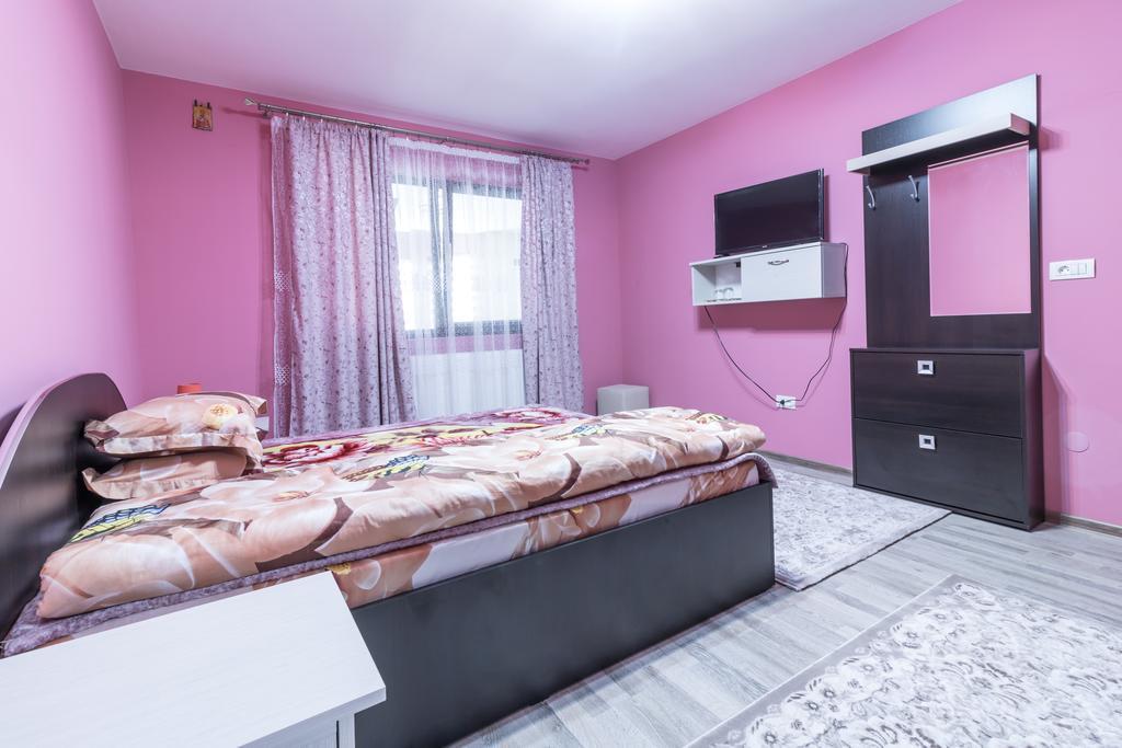 Conacul Lui Bulica Otel Novaci-Străini Dış mekan fotoğraf
