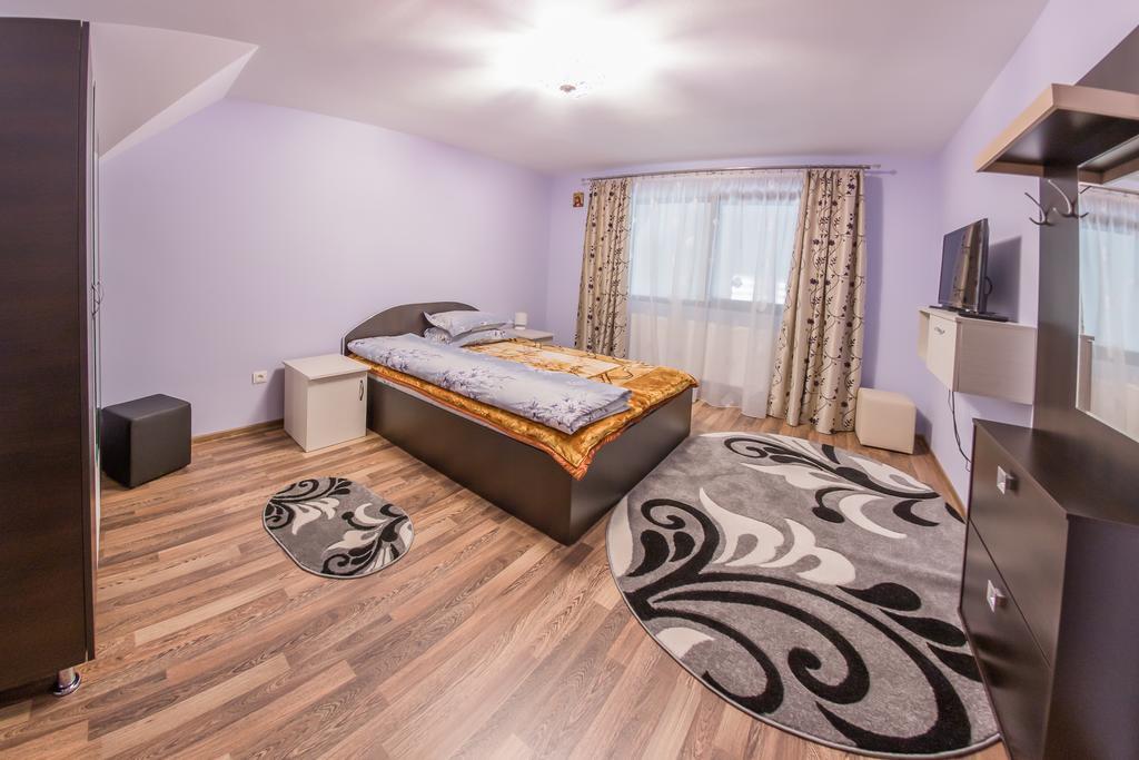 Conacul Lui Bulica Otel Novaci-Străini Dış mekan fotoğraf